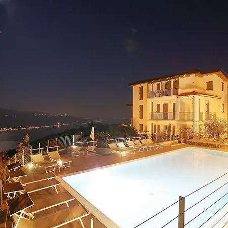 Апартаменты La *